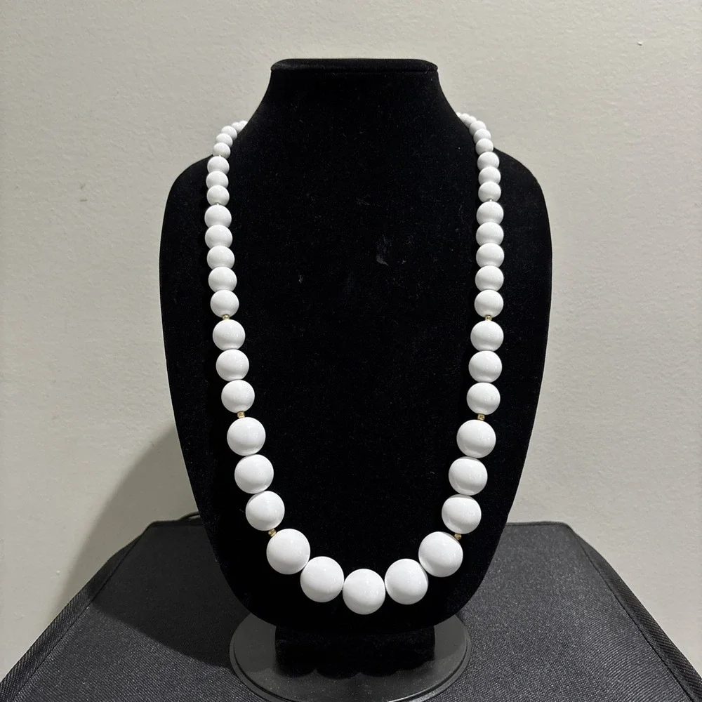 Long Vintage Monet White Graduated Bead Necklace Gold Tone Spacers 31